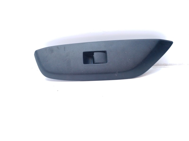 Recambio de mando elevalunas delantero derecho para toyota yaris 1.5 16v cat referencia OEM IAM 8481002260 3561F253D 