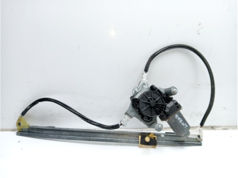 Recambio de elevalunas delantero derecho para renault clio ii fase ii (b/cb0) referencia OEM IAM 7700842246 400732C 