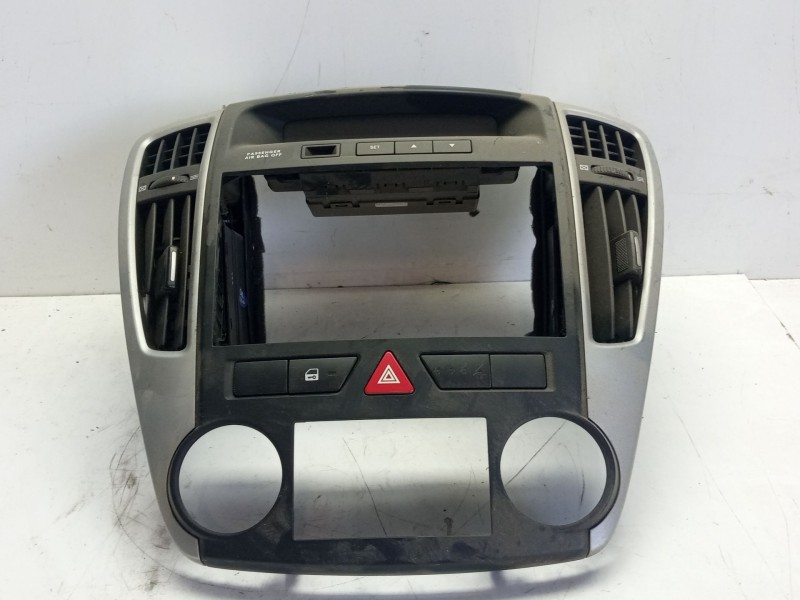 Recambio de molduras delanteras para kia cee´d active referencia OEM IAM 847411H005 957101H700 