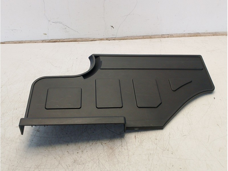 Recambio de moldura para nissan qashqai ii (j11, j11_) 1.3 dig-t referencia OEM IAM 681024EH0A  