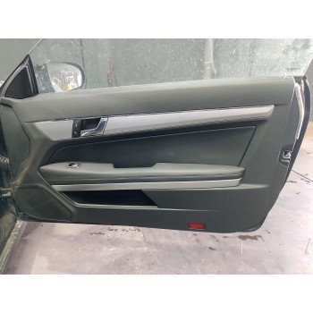 GUARNECIDO PUERTA TRASERA DERECHA A2076906025 A2076902425 