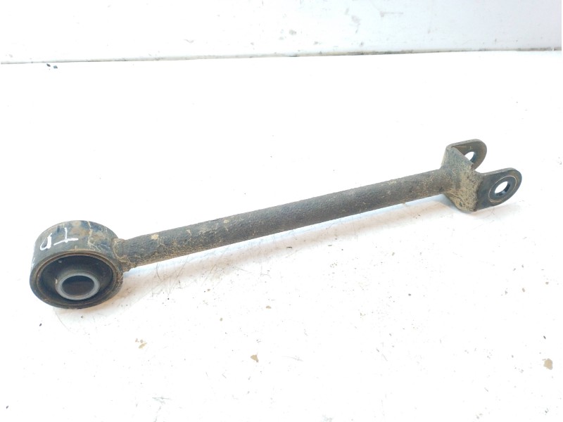 Recambio de tirante trasero derecho para hyundai santa fé ii furgoneta/suv (cm) crdi 4x4 referencia OEM IAM 551002B100  