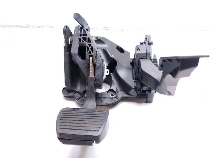 Recambio de pedal freno para jeep compass ii 2.0 m-jet cat referencia OEM IAM P68319938AA  