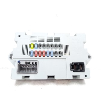 CAJA RELES / FUSIBLES LR041091 CPLA14Q073AA 