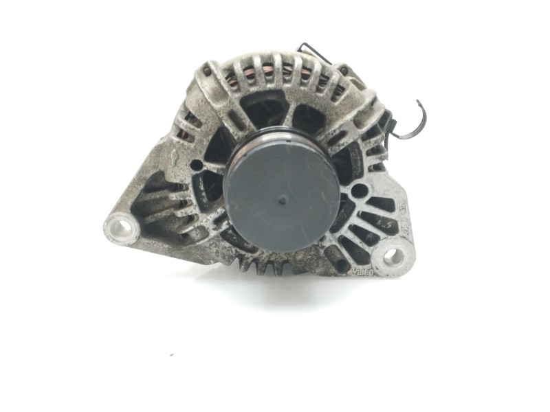 Recambio de alternador para hyundai i30cw 1.6 crdi cat referencia OEM IAM 373002A110 2655475 