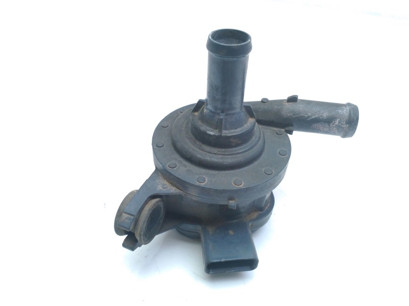 Recambio de bomba agua para toyota yaris 1.5 16v cat referencia OEM IAM G904052020  