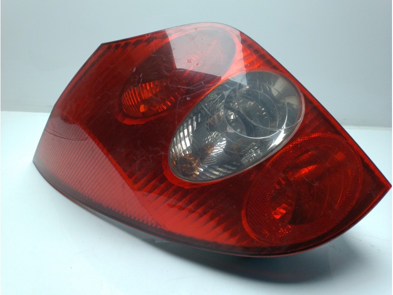 Recambio de piloto trasero izquierdo para renault laguna ii grandtour (kg0) expression confort referencia OEM IAM 8200002471  