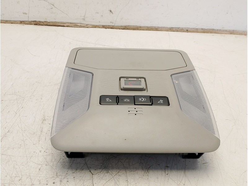Recambio de luz interior para toyota rav4 referencia OEM IAM 8120842870B0  