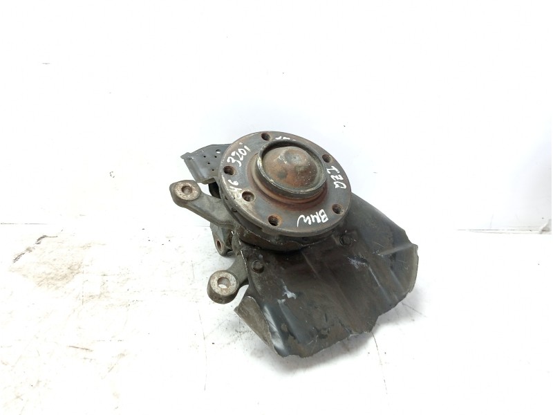 Recambio de mangueta delantera izquierda para bmw serie 3 berlina (e46) 320i referencia OEM IAM 31211096429  