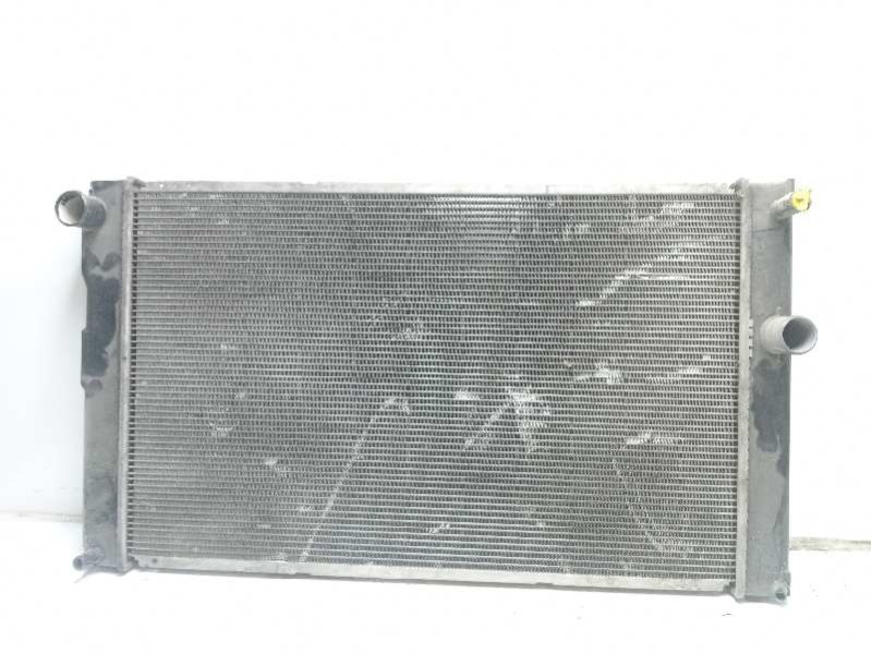 Recambio de radiador agua para toyota auris 1.4 turbodiesel cat referencia OEM IAM 164000N060  