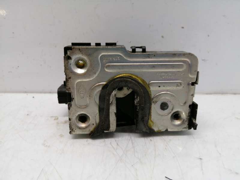 Recambio de cerradura puerta trasera izquierda para dacia duster ambiance 4x2 referencia OEM IAM 825030283R  