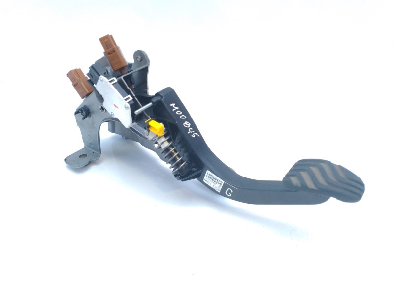 Recambio de pedal embrague para renault kadjar bose edition referencia OEM IAM 465038803R  