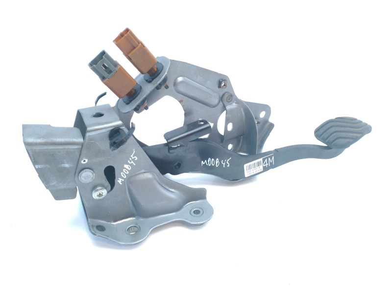 Recambio de pedal freno para renault kadjar bose edition referencia OEM IAM 465014EA2B  