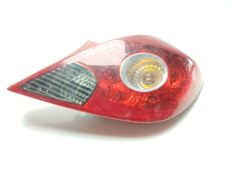 Recambio de piloto trasero derecho para opel corsa d referencia OEM IAM 13186351 89038961A 