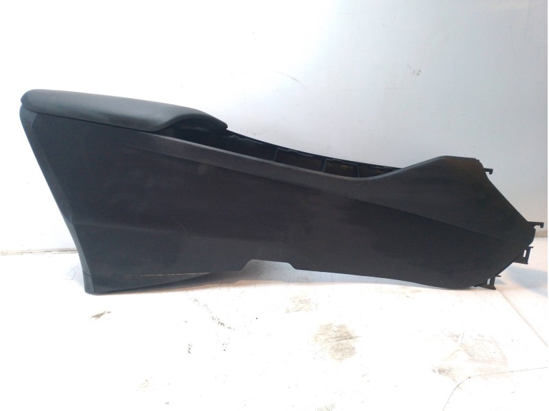 Recambio de apoyabrazos central para toyota c-hr referencia OEM IAM 58905F4010C1  