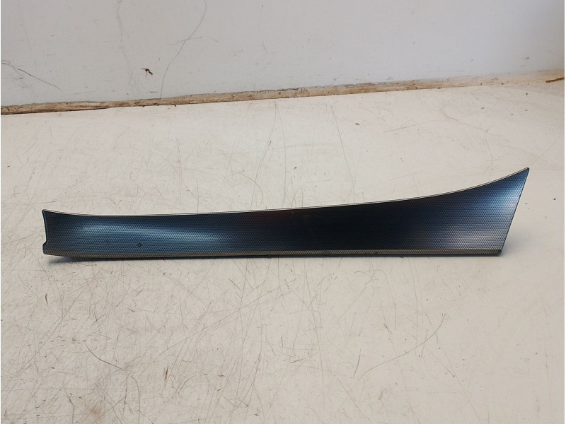 Recambio de moldura para nissan qashqai ii (j11, j11_) 1.3 dig-t referencia OEM IAM 68411HV00A  