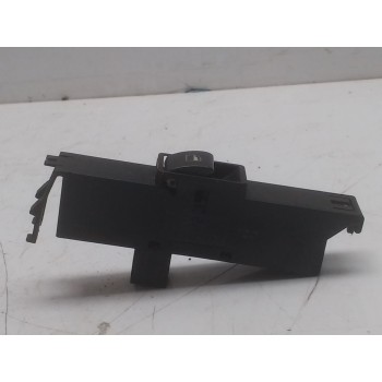 MANDO ELEVALUNAS DELANTERO IZQUIERDO 61318381511 