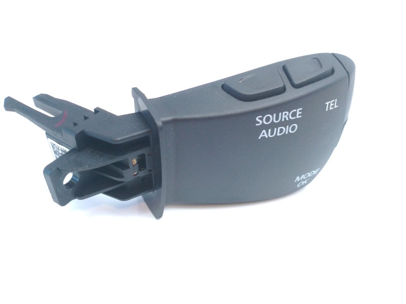Recambio de mando volante para renault kadjar bose edition referencia OEM IAM 255520229R  
