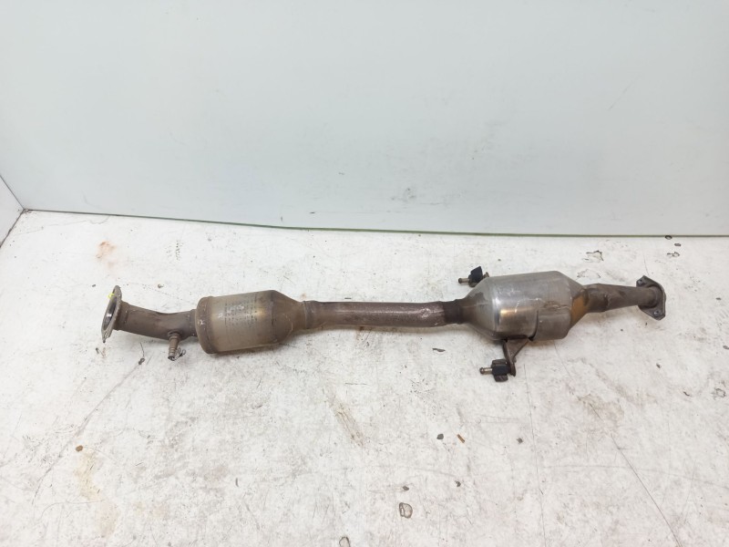 Recambio de tubo escape delantero para toyota c-hr referencia OEM IAM 174100TJ10  