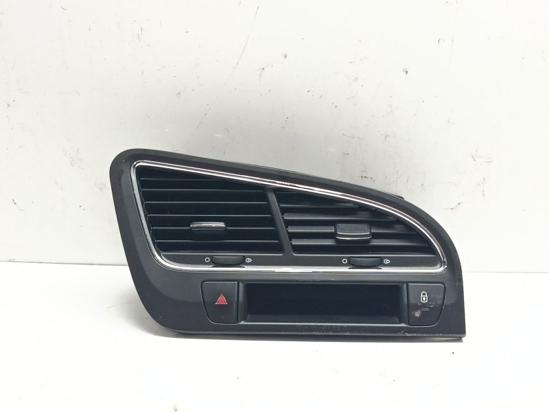 Recambio de rejilla aireadora para peugeot 5008 (0u_, 0e_) 1.6 bluehdi 120 referencia OEM IAM 824770  