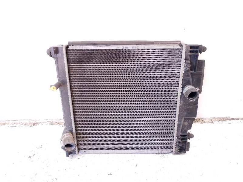 Recambio de radiador agua para toyota iq 1.0 cat referencia OEM IAM 1640040220 4221341792 