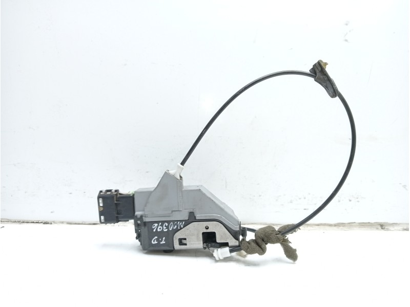 Recambio de cerradura puerta trasera derecha para peugeot 308 confort referencia OEM IAM 9800617280  