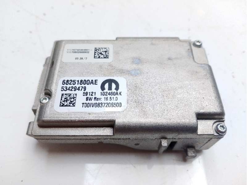 Recambio de modulo electronico para jeep compass ii 2.0 m-jet cat referencia OEM IAM 68251800AE  