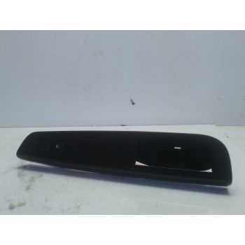 MANDO ELEVALUNAS TRASERO DERECHO 823611H000EQ 823611H000 