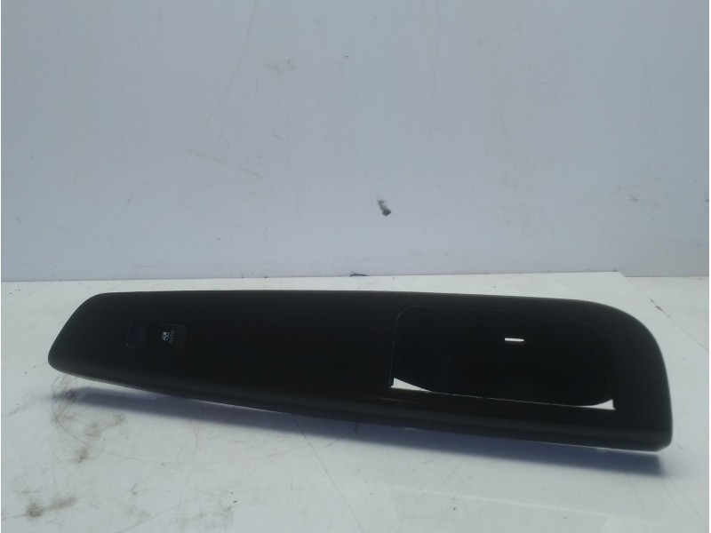 Recambio de mando elevalunas trasero derecho para kia cee´d referencia OEM IAM 823611H000EQ 823611H000 