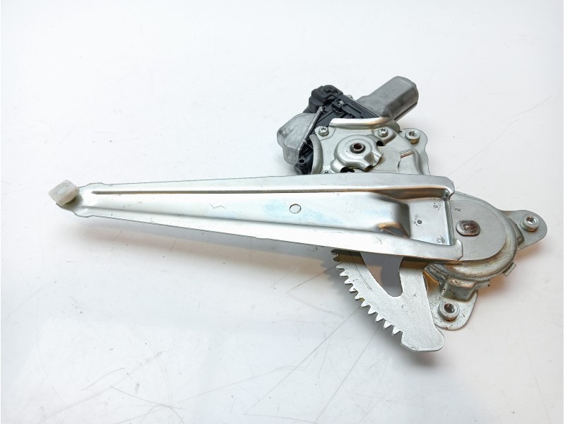 Recambio de elevalunas trasero derecho para lexus is200 (ds2/is2) 250 v6 referencia OEM IAM 8572053100 0620203140 