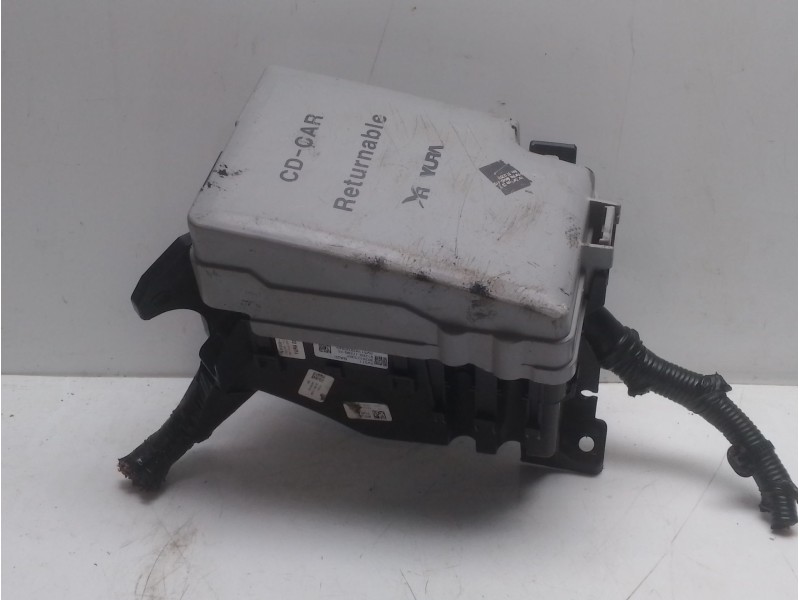Recambio de caja reles / fusibles para kia cee´d active referencia OEM IAM 91200J7200  