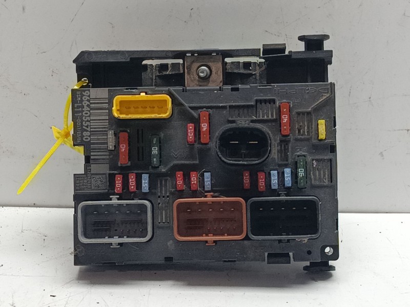 Recambio de caja reles / fusibles para peugeot 207/207+ (wa_, wc_) 1.6 hdi referencia OEM IAM 6500FH  