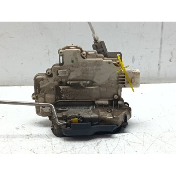 CERRADURA PUERTA DELANTERA DERECHA 4F1837016 