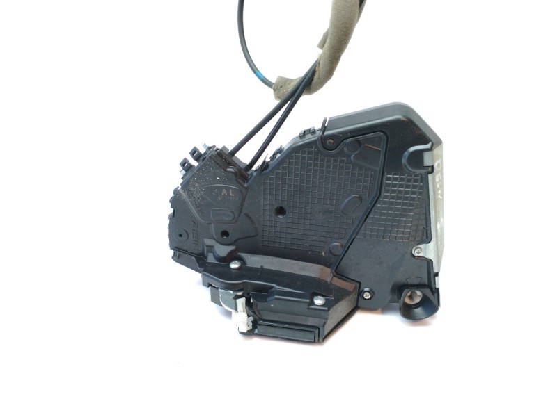 Recambio de cerradura puerta delantera izquierda para lexus ux (za10) 250h referencia OEM IAM 6904076040  