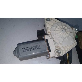 ELEVALUNAS DELANTERO DERECHO 5q4959802b 5G4837462H 
