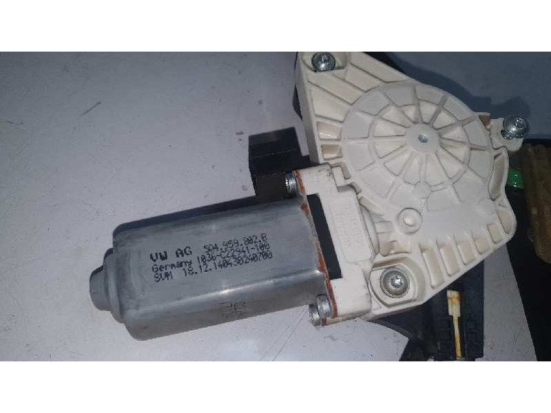 Recambio de elevalunas delantero derecho para volkswagen passat berlina (3b3) advance referencia OEM IAM 5q4959802b 5G4837462H 