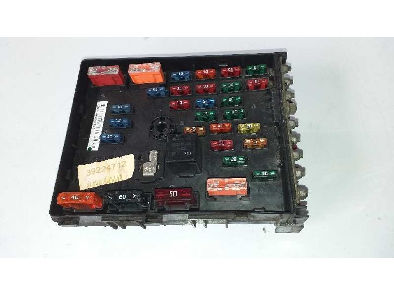 Recambio de caja reles / fusibles para volkswagen passat berlina (3c2) advance referencia OEM IAM 3C0937125  