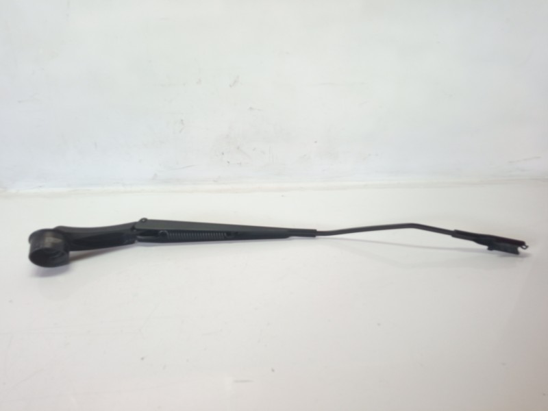 Recambio de brazo limpia delantero derecho para ford tourneo connect 1.6 tdci cat referencia OEM IAM DT1117526BA DT1117526BA 