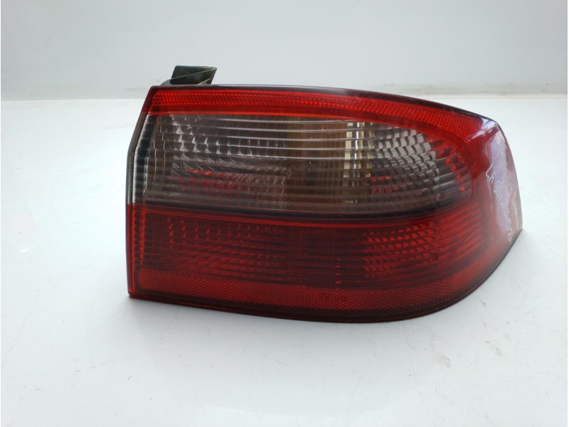 Recambio de piloto trasero derecho para renault laguna ii (bg0) 1.9 dci diesel referencia OEM IAM   