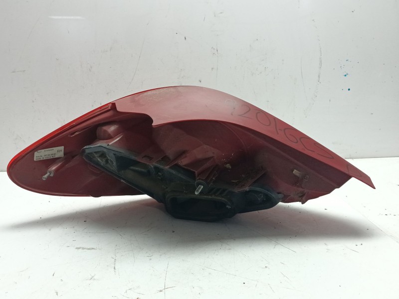 Recambio de piloto trasero derecho para peugeot 207/207+ (wa_, wc_) 1.6 hdi referencia OEM IAM 6351Y7  