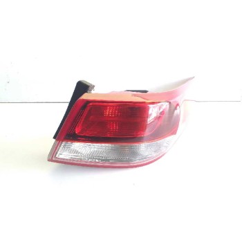 PILOTO TRASERO DERECHO 92402D4 