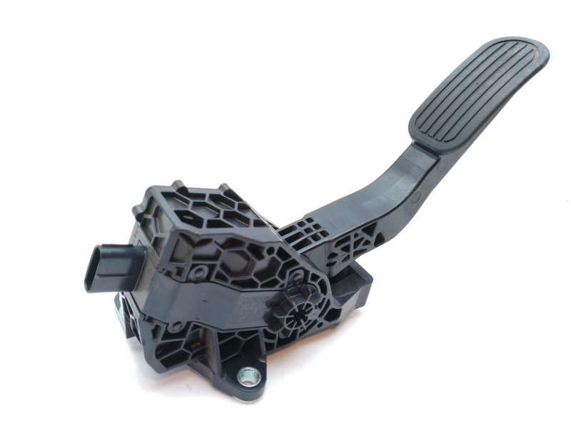 Recambio de pedal acelerador para toyota hilux (kun) cabina doble dlx 4x4 referencia OEM IAM 78110KK021  