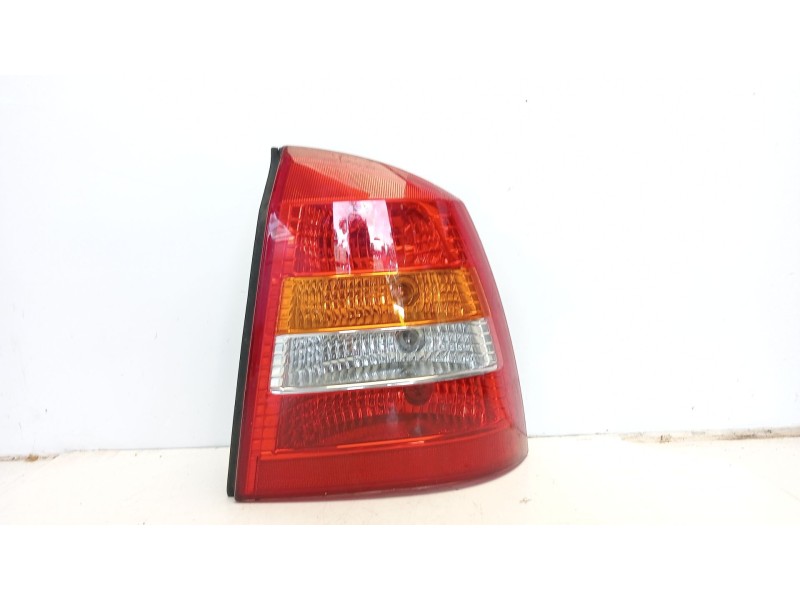 Recambio de piloto trasero derecho para opel astra g berlina club referencia OEM IAM 9117441  