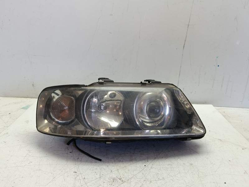 Recambio de faro derecho para audi a3 (8l1) 1.9 tdi referencia OEM IAM 8L0941004AK  
