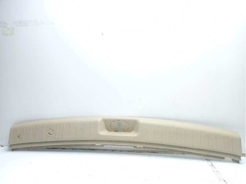 Recambio de molduras traseras para hyundai santa fé ii furgoneta/suv (cm) crdi 4x4 referencia OEM IAM 857702B000  