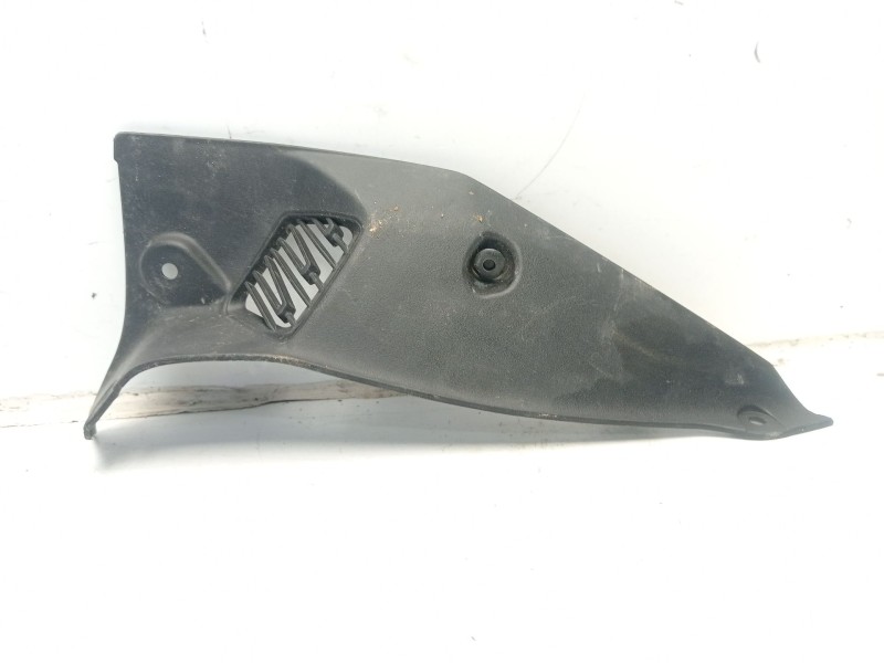 Recambio de moldura para kawasaki z (900cc - ) z 900 (zr900pa2, zr900ha2, zr900da2) referencia OEM IAM 140930920  