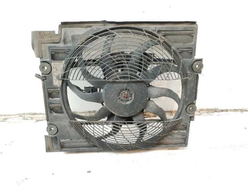 Recambio de electroventilador para bmw serie 5 berlina (e39) 528i referencia OEM IAM 64548370993  