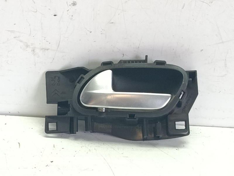 Recambio de maneta interior delantera izquierda para peugeot 208 1.2 16v vti referencia OEM IAM 9143T8  