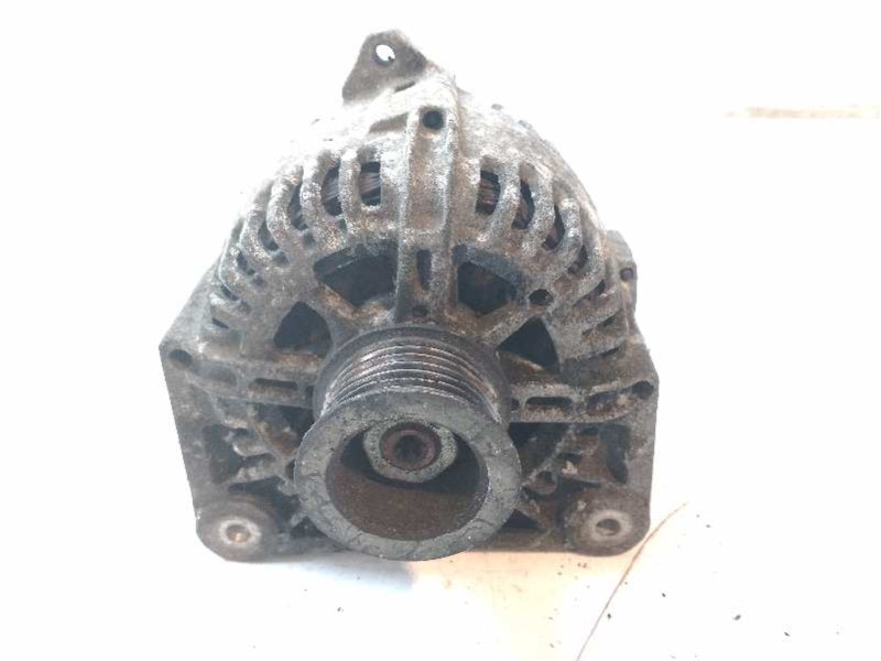 Recambio de alternador para renault megane ii berlina 3p 2.0 referencia OEM IAM 8200495294  