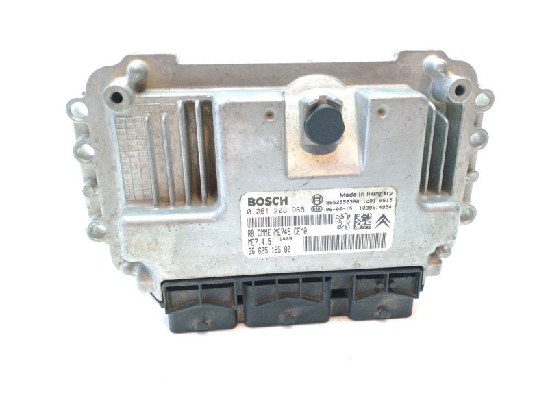 Recambio de centralita motor uce para peugeot 207 sport referencia OEM IAM 9662519580  